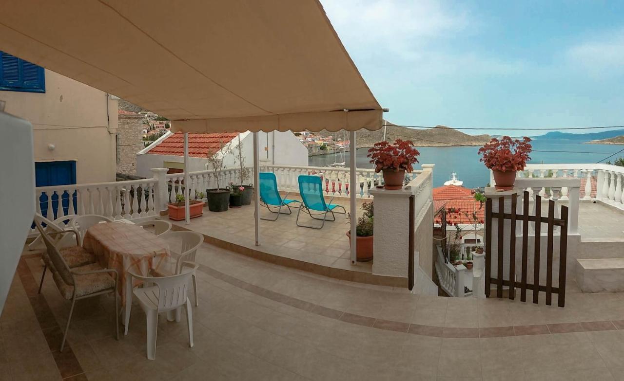 Villa Niovi Chalki Town Bagian luar foto