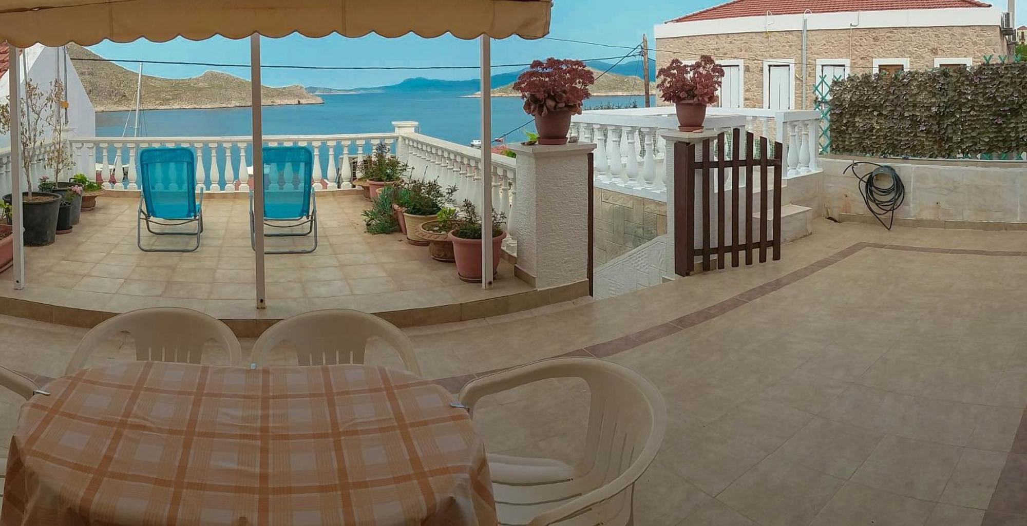 Villa Niovi Chalki Town Bagian luar foto