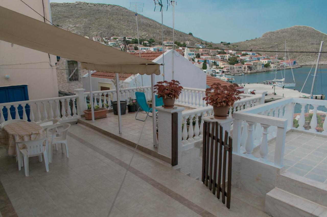 Villa Niovi Chalki Town Bagian luar foto