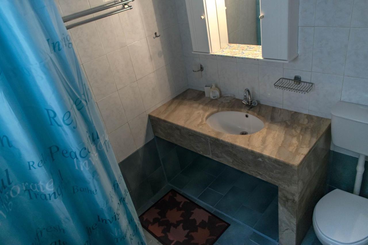 Villa Niovi Chalki Town Bagian luar foto